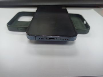 Б/в Мобільний телефон Apple iphone 12 pro 128gb 01-200902748