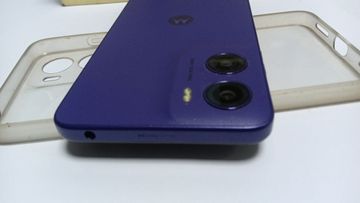 Б/в Мобільний телефон Motorola moto e15 2/64gb 01-200912400