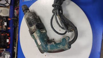 Б/у Перфоратор Makita hr2450 01-200918184