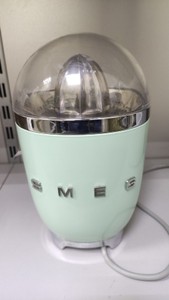 Б/в Соковитискач Smeg cjf01pgeu 01-200928445