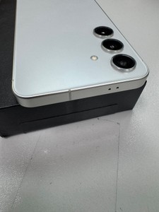 Б/в Мобільний телефон Samsung galaxy s24 sm-s9210 8/256gb 01-200954873