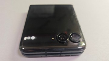Б/у Мобільний телефон Motorola razr plus 2023 8/256gb 01-200968091