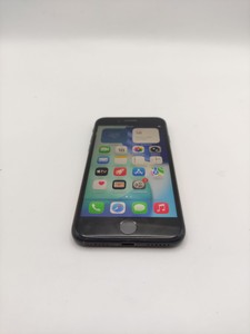 Б/у Мобільний телефон Apple iphone se 2020 64gb 01-200994939