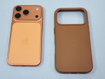Б/в Мобільний телефон Apple iphone 17 pro 256gb 01-200958352