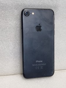Б/в Мобільний телефон Apple iphone 7 32gb 01-201007587