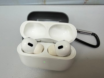 Б/у Навушники Apple airpods pro 2nd generation with magsafe charging case usb-c 01-201008422