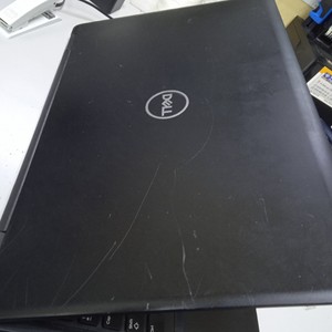 Б/в Ноутбук Dell 15/core i5 8350u ddr4/8gb ddr4/hdd *відсутній/ssd 256 gb/*інтегрована 01-201020543