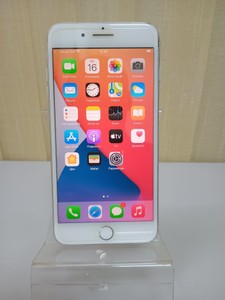 Б/в Мобільний телефон Apple iphone 8 plus 64gb 01-201027208