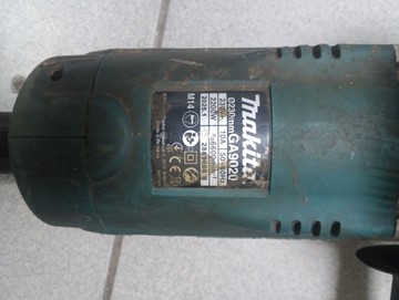 Б/у Угловая шлифмашина Makita ga9020 01-200973623