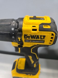Б/у Шуруповерт Dewalt dcd709 1акб 5ah зп 01-201099618