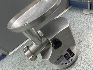 Б/в М`ясорубка Kenwood mg510 01-201121278