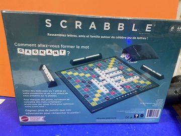 16-000229415: Scrabble y9593