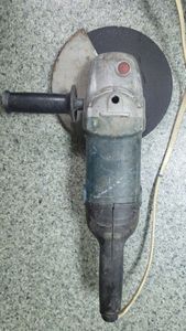 01-200509427: Makita ga9050r