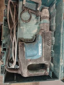 01-200579318: Makita hm1203c