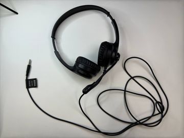 01-200601595: A4Tech hs-8i