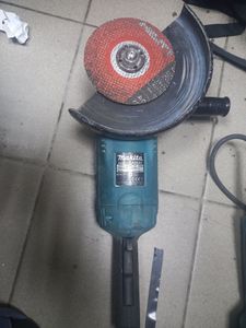 01-200625098: Makita ga9020