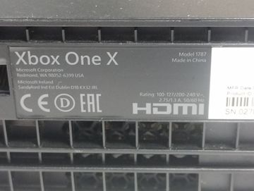 01-200593341: Microsoft xbox one x 1tb