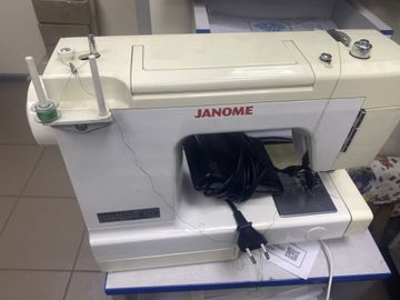 01-200785281: Janome le22