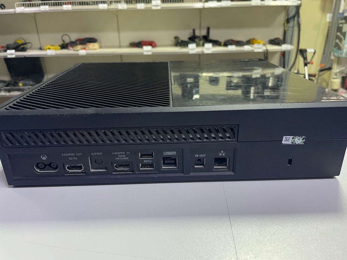 Ігрова приставка Microsoft xbox one x 500gb 01-200822082, стан