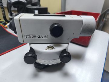 Б/в Оптичний нівелір Без Виробника 2н-3л + тринога 01-200829053