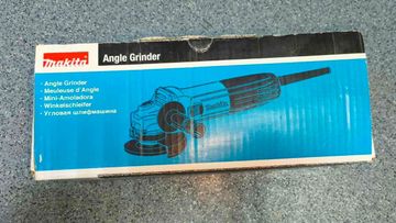 Б/у Угловая шлифмашина Makita ga5030 01-200833069