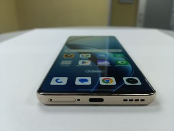 Б/в Мобільний телефон Realme 12 pro 5g 12/256gb 01-200811013