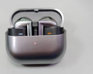 Б/в Навушники Samsung galaxy buds3 01-200880126