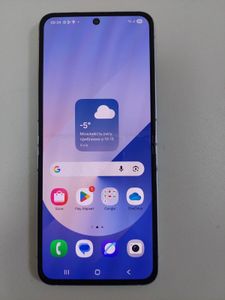 Б/в Мобільний телефон Samsung galaxy flip6 12/256gb 01-200880664