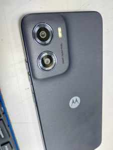 Б/в Мобільний телефон Motorola moto g05 4/128gb 01-200896890