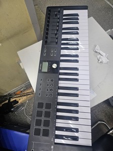 Б/в Midi-клавіатура Arturia keylab essential 49 01-200928361