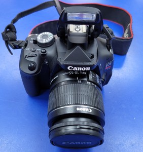 Б/в Фотоапарат Canon eos rebel t3i + efs 18-55mm macro 0.25m/0.8ft 01-200896811
