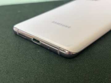 Б/в Мобільний телефон Samsung galaxy s20 fe sm-g780f 8/128gb 01-200953980