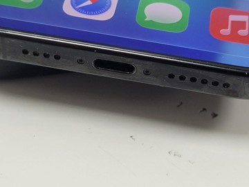 Б/в Мобільний телефон Apple iphone 16 pro max 256gb 01-200963148