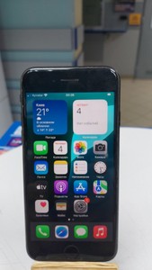 Б/в Мобільний телефон Apple iphone se 2020 64gb 01-200975184