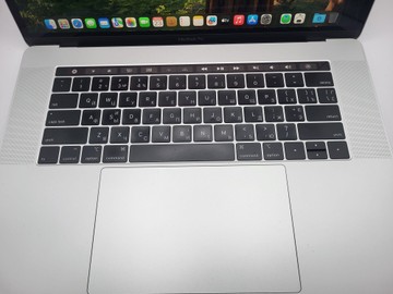 Б/в Ноутбук Apple macbook pro/a1990/ core i7 2,6ghz/ ram16gb/ ssd256gb/ amd pro 555x 4gb/ retina, touch bar 01-200997509