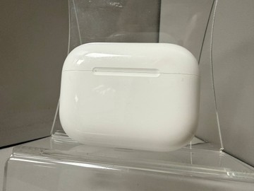 Б/в Навушники Apple airpods pro 3 01-200999026