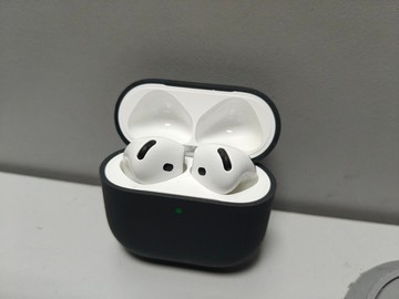 Б/в Навушники Apple airpods 4 01-200998844