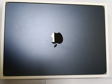 Б/у Ноутбук Apple macbook air 13,6" 2026 apple m5 8 core gpu 16gb 512gb sky 01-201051372
