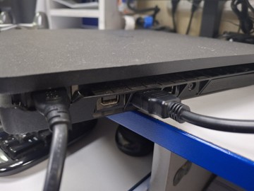 Б/в Ігрова приставка Sony playstation 4 slim 1tb / 2 контролери 01-201054610