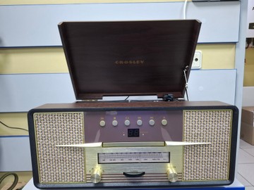 Б/в Програвач вінілових платівок Crosley rhapsody entertainment center mahogany 01-201144747