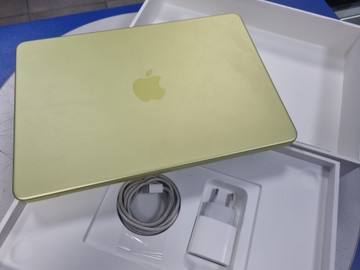 Б/в Ноутбук Apple macbook neo 256gb 01-201166254