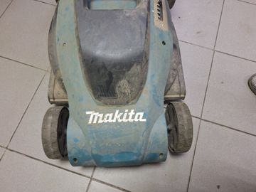 01-200602581: Makita elm4120