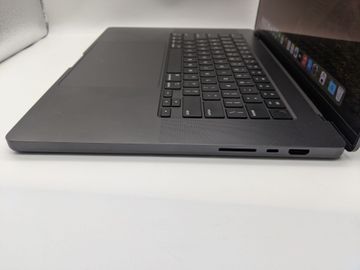 01-200636347: Apple macbook pro 16" late 2023
