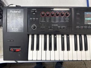 01-200741646: Roland fa-06