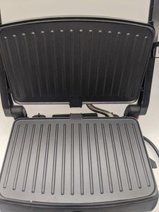 01-200741801: Grunhelm g1011