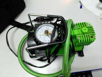 Б/в Автомобільний компрессор Winso без моделі 01-200817454