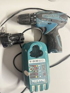 Б/в Шурупокрут Makita df330d / 2акб / зп 01-200818784