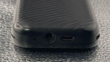 Б/в Мобільний телефон 2E e240 2022 01-200825988