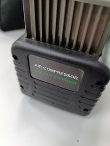 Б/у Автомобильный компрессор Uragan 90170 01-200850588