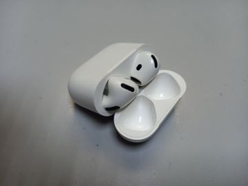 Б/в Навушники Apple airpods 4 01-200850923